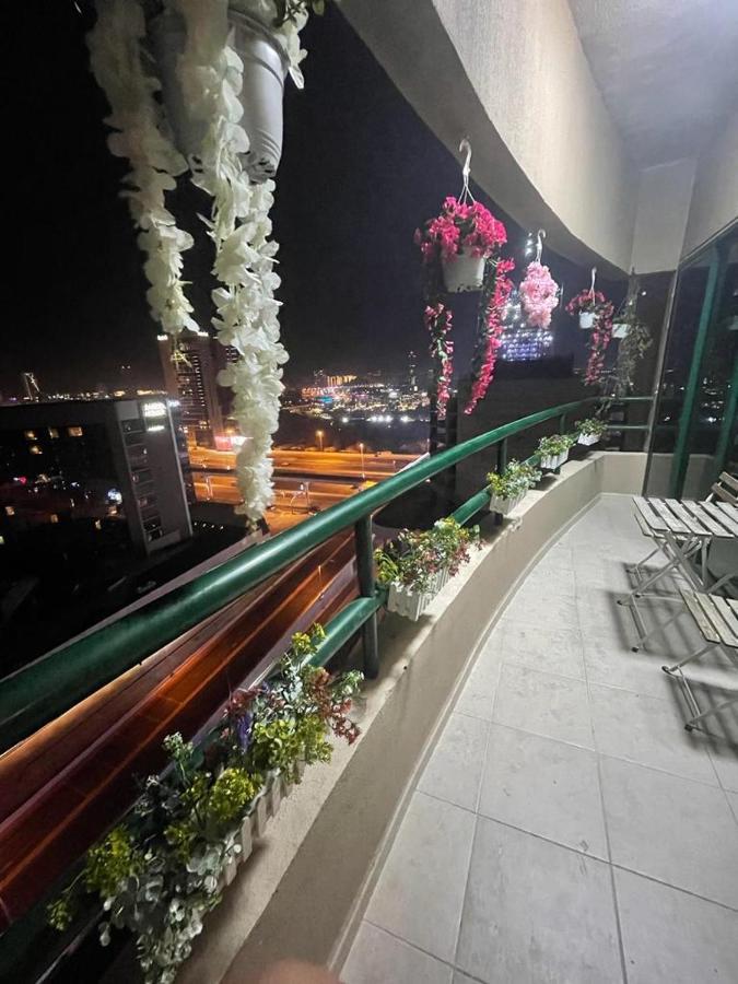 Хостел Dxb Backpackers Executive Дубай Экстерьер фото